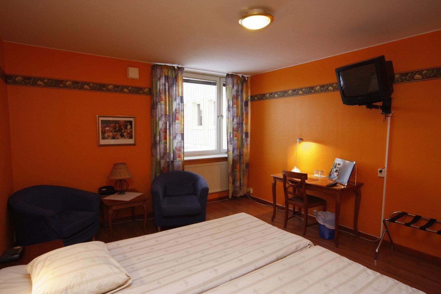 Hotel Aveny Bed & Breakfast Gavle Bagian luar foto