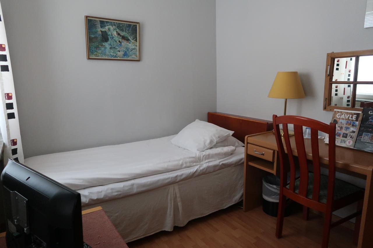Hotel Aveny Bed & Breakfast Gavle Bagian luar foto