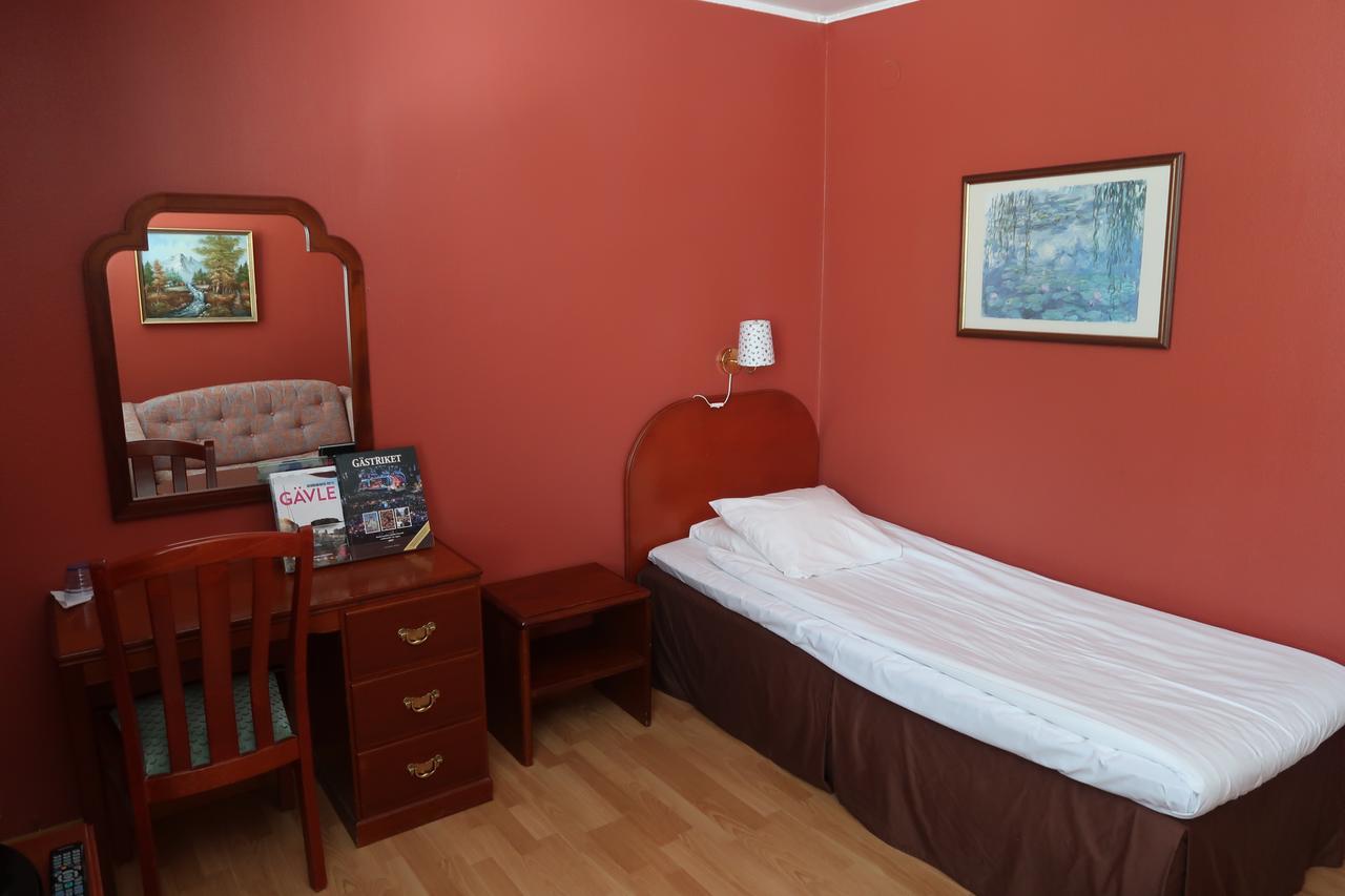 Hotel Aveny Bed & Breakfast Gavle Bagian luar foto