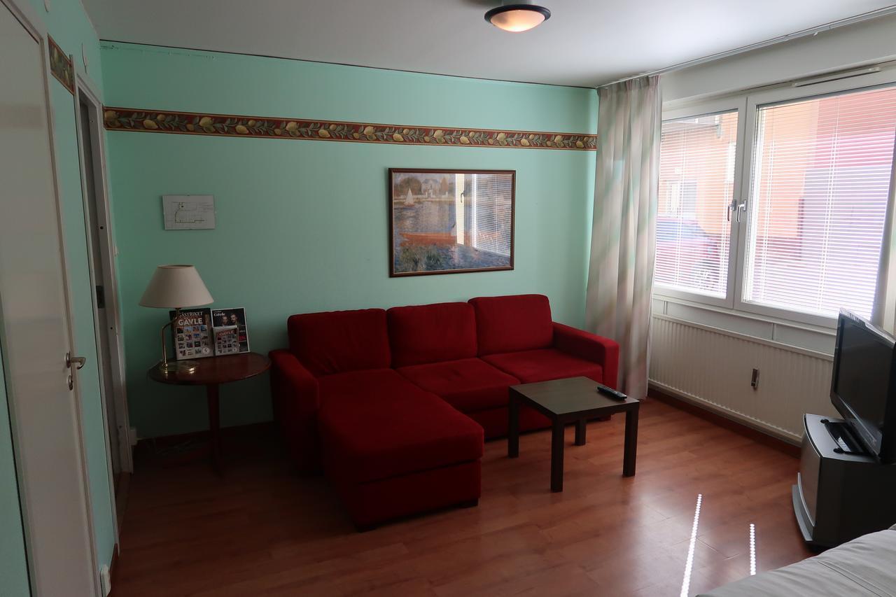 Hotel Aveny Bed & Breakfast Gavle Bagian luar foto